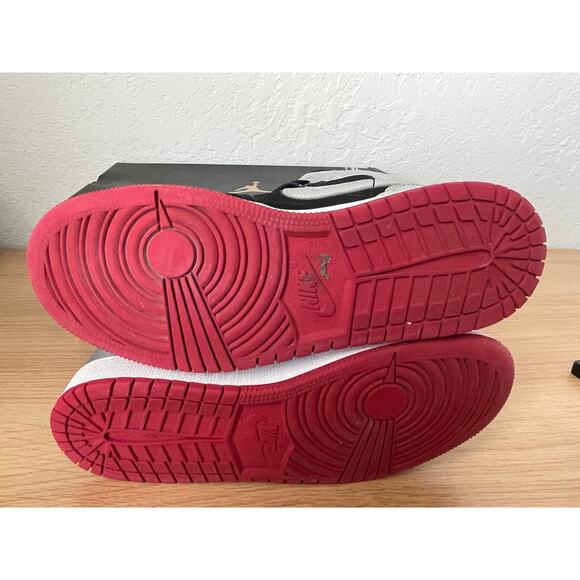 Nike Air Jordan 1 Mid Johnny Kilroy Black Red Silver Youth 4.5 - Picture 12 of 12
